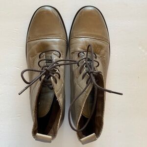 Biza boots lace up women’s 41 VGUC leather